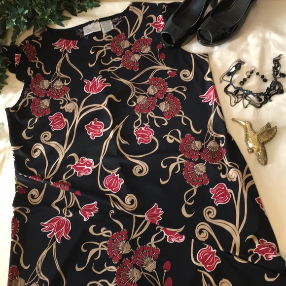 Kathie Lee Handkerchief Dress - Picture 2 of 8